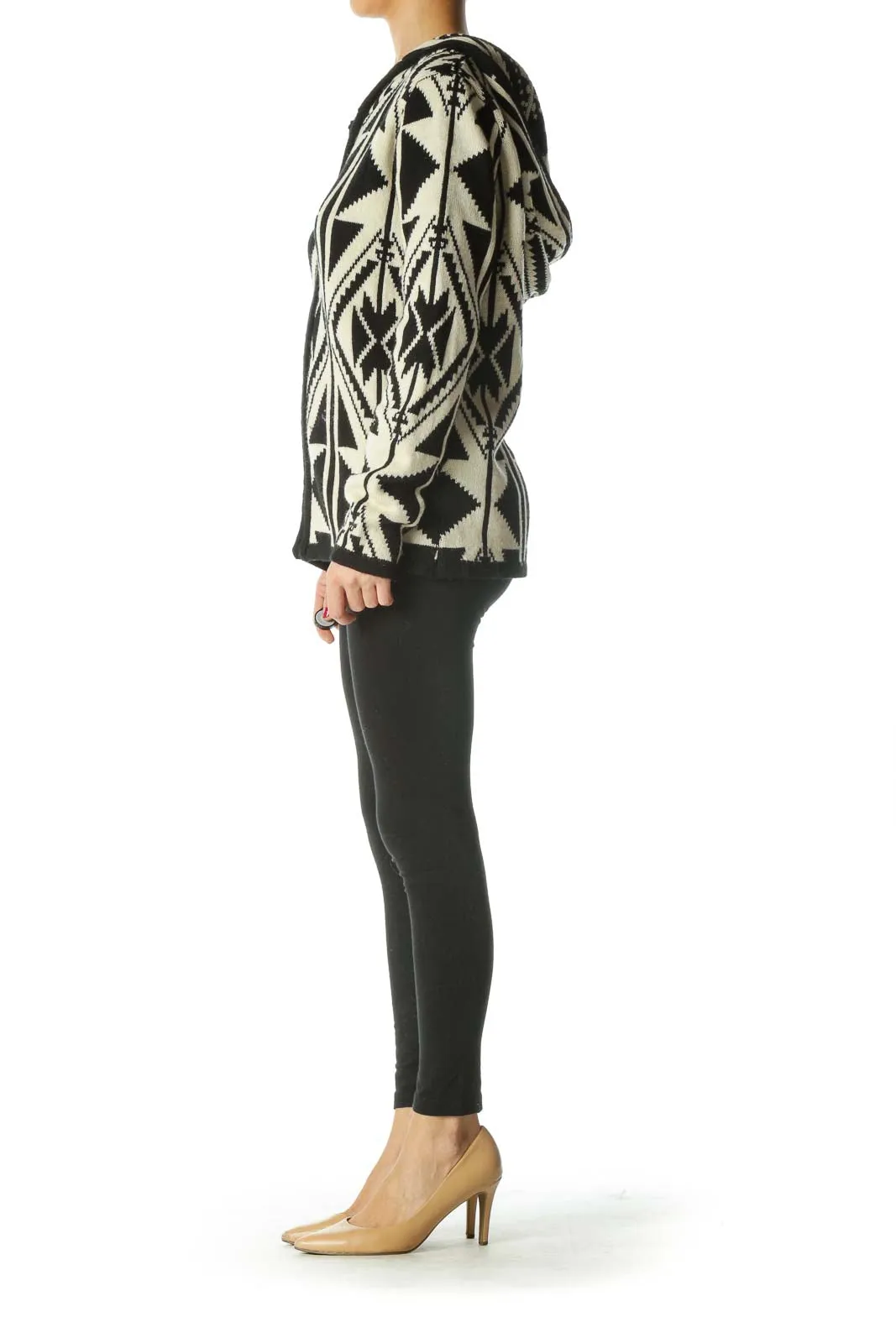 Black Cream Hooded Knitted Pattern Zippered Cardigan