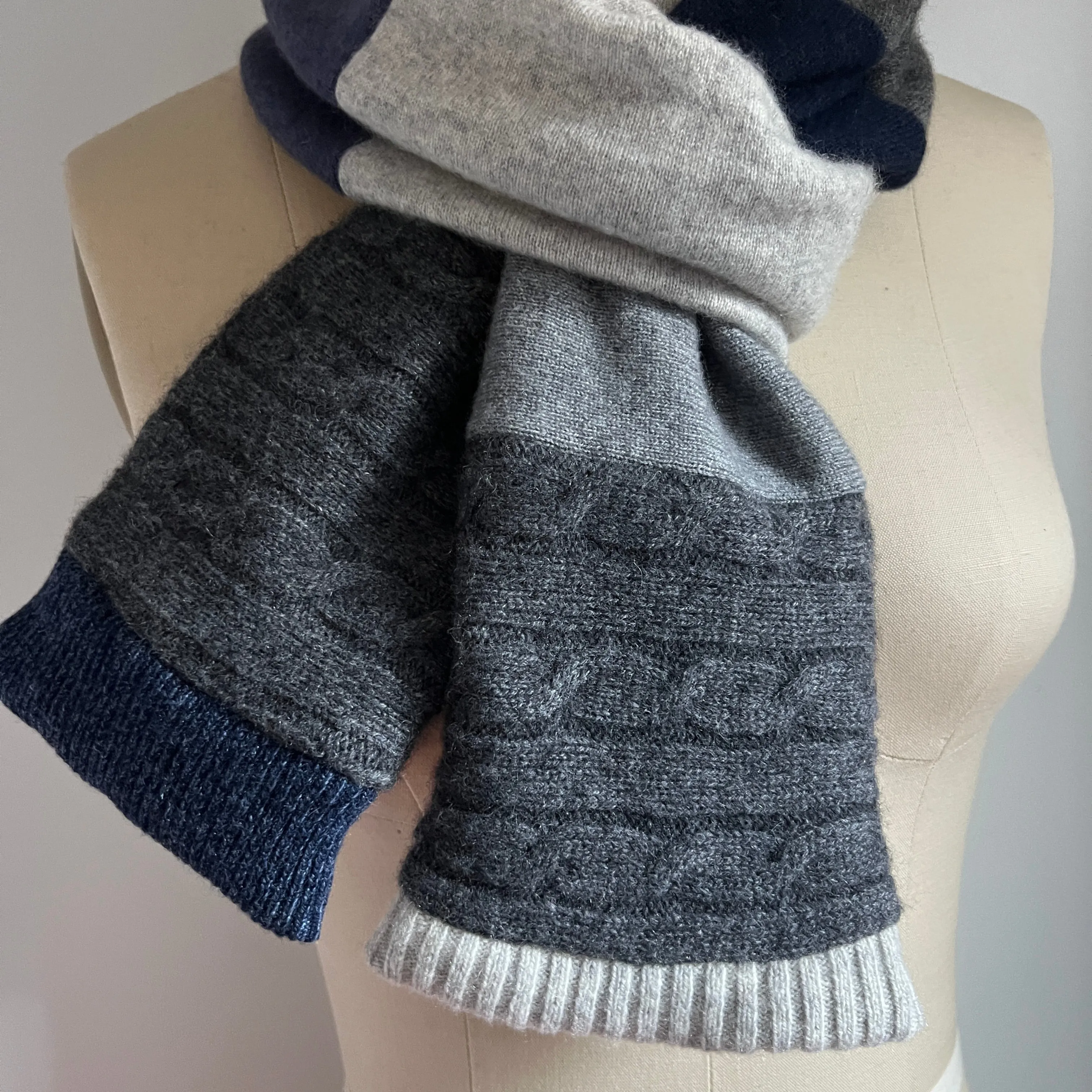 'Blustery' Narrow Cashmere Scarf