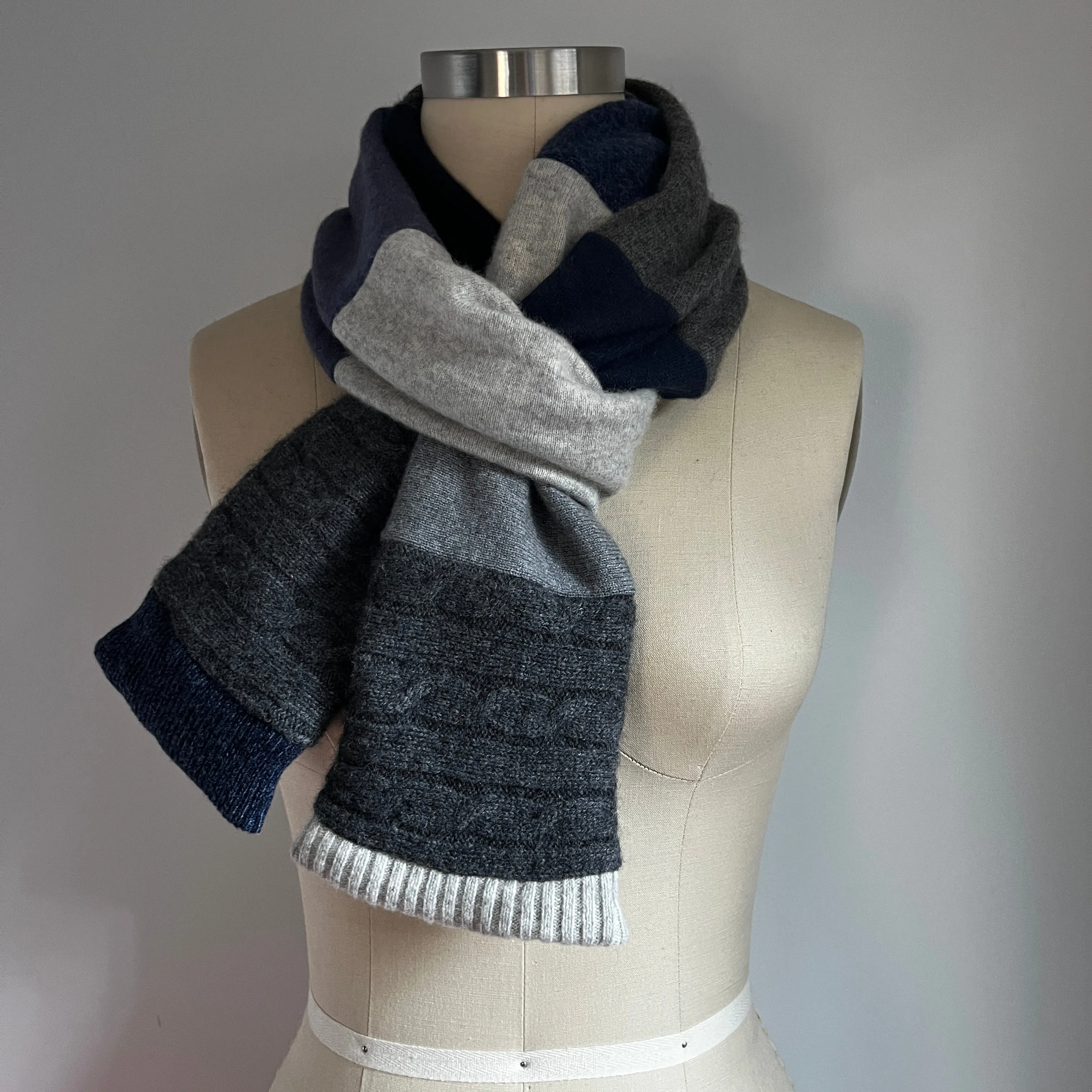 'Blustery' Narrow Cashmere Scarf