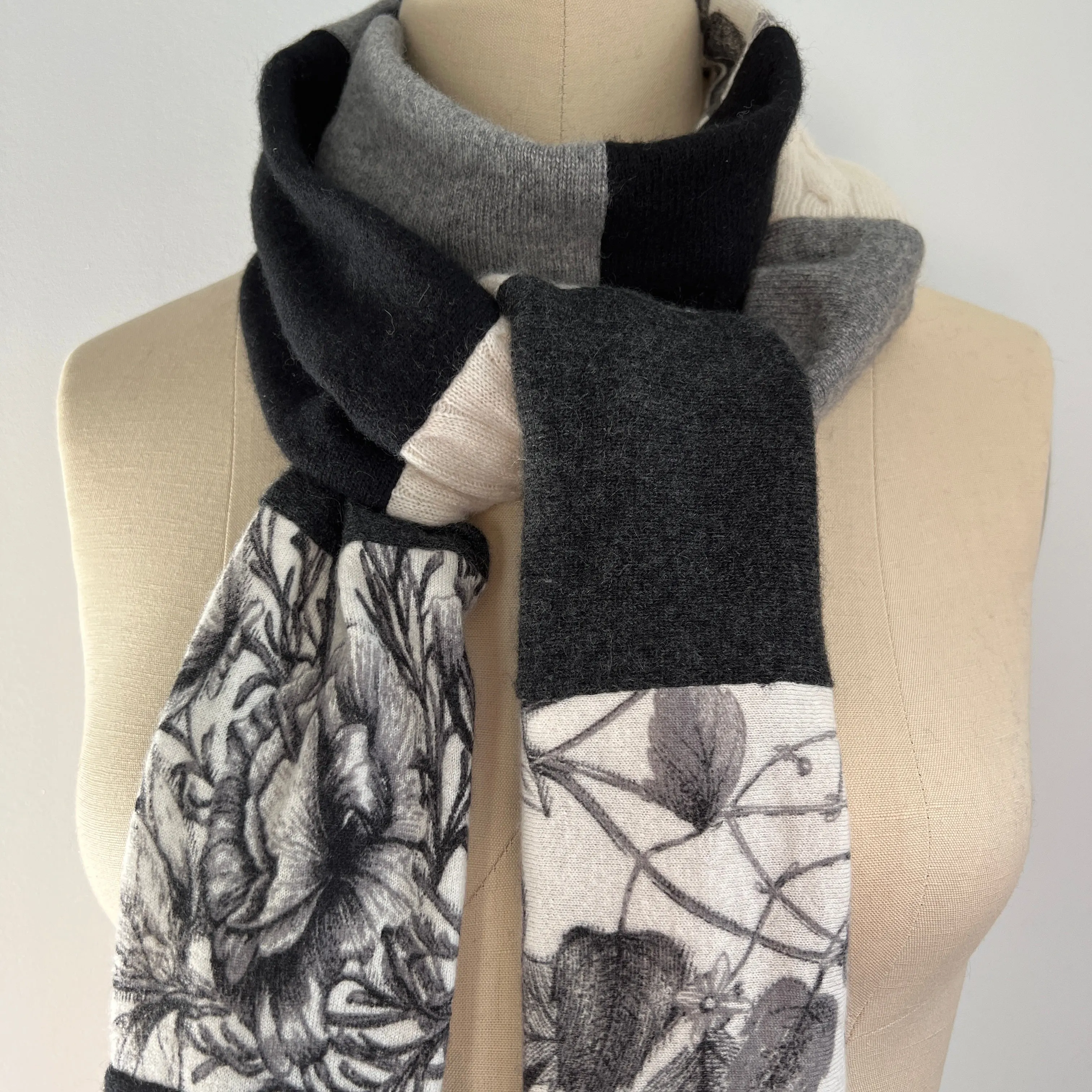 'Botanical Study (fig. a)' Skinny Scarf