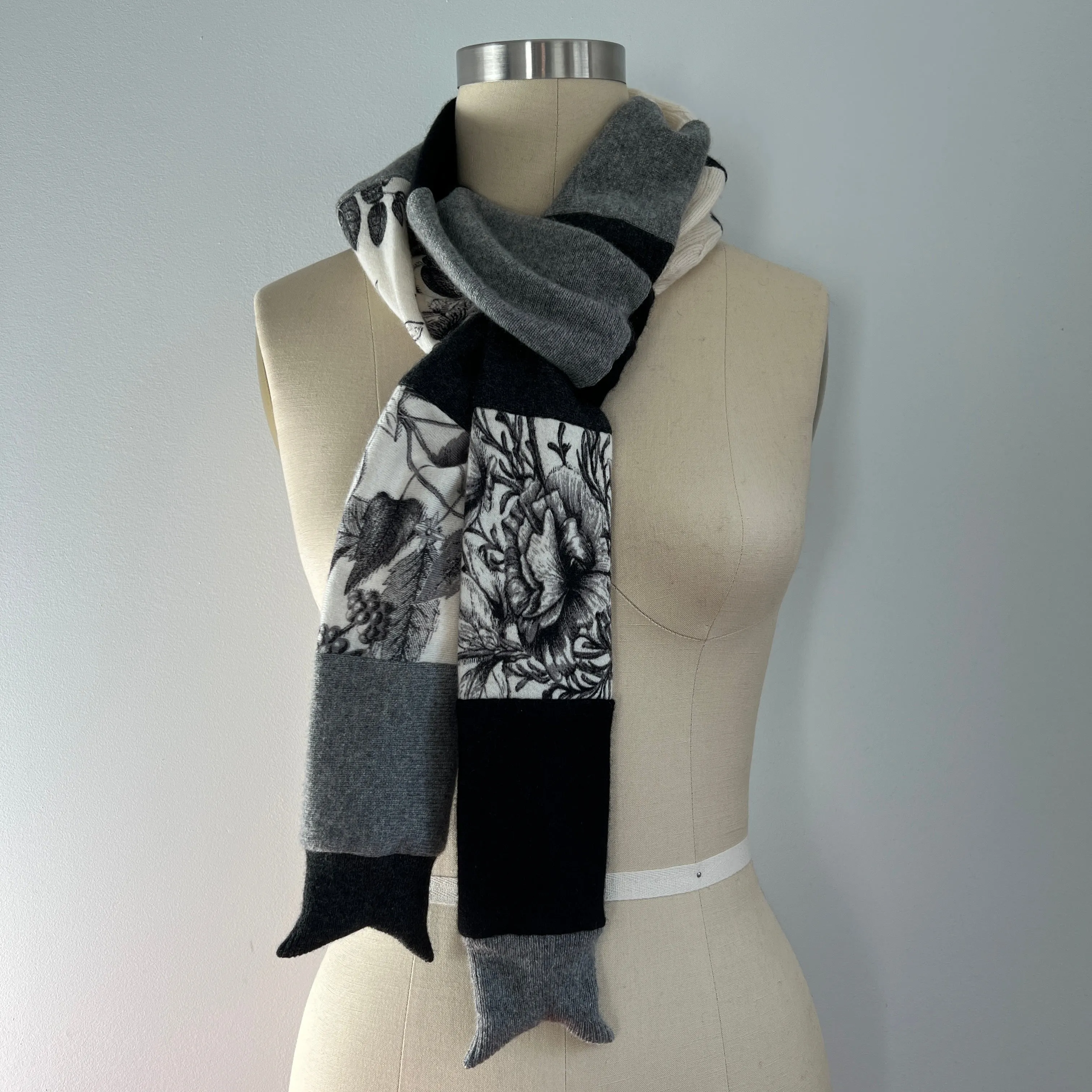 'Botanical Study (fig. a)' Skinny Scarf