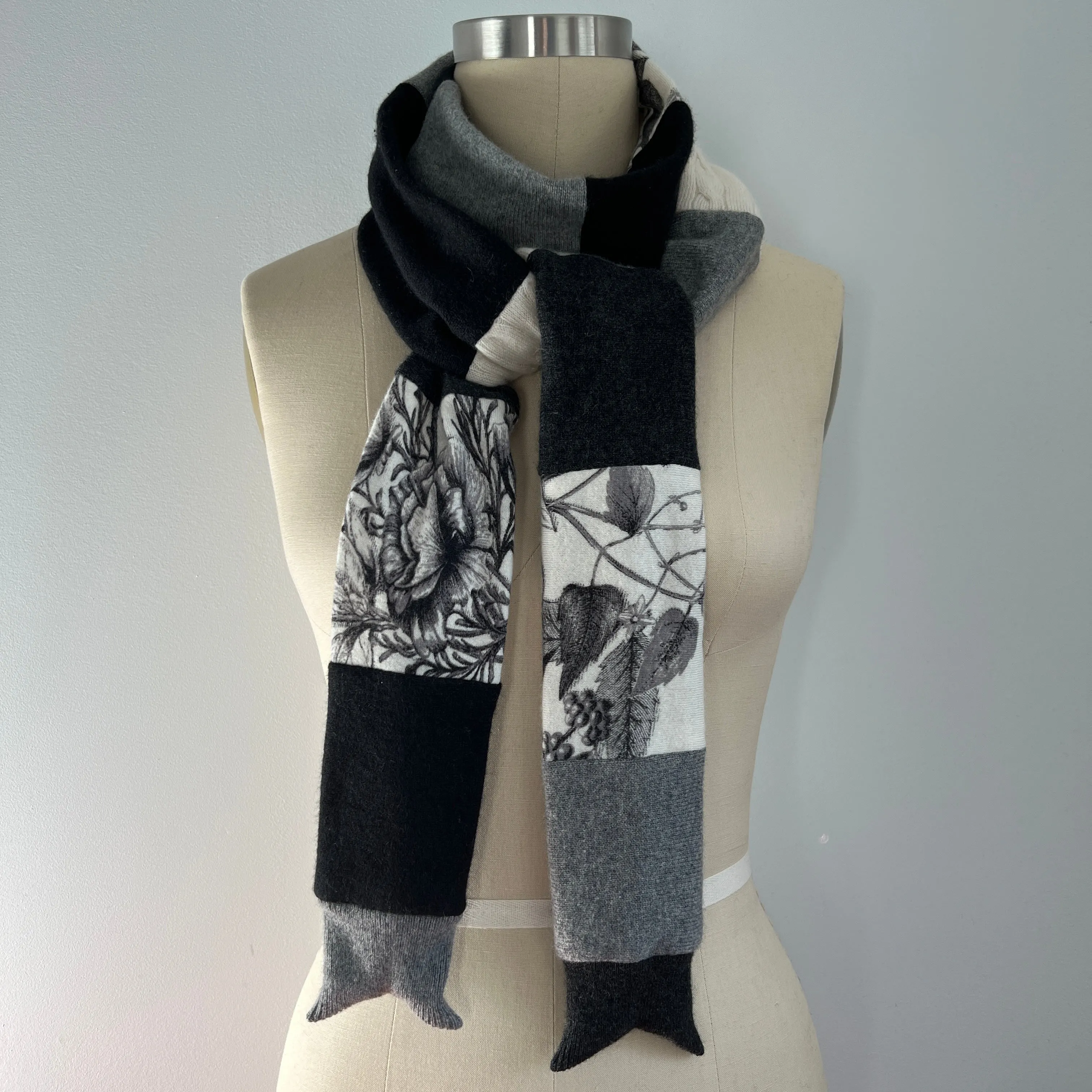 'Botanical Study (fig. a)' Skinny Scarf