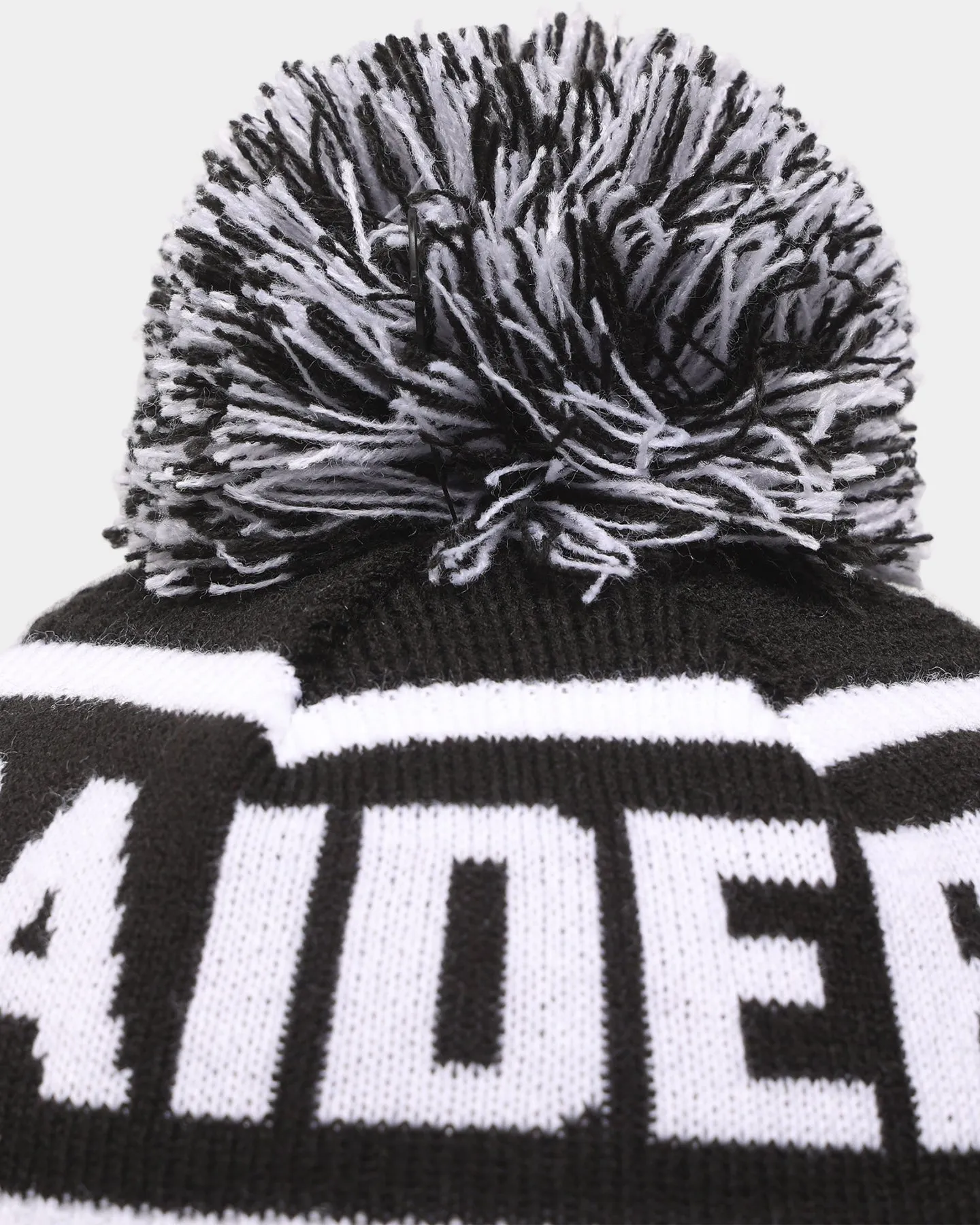 New Era Las Vegas Raiders Pom Waffle Knit Beanie Original Team Colours