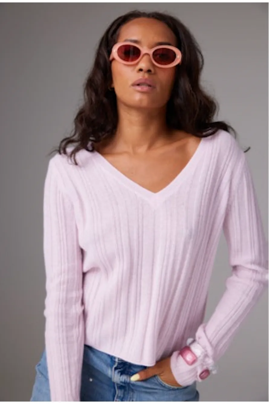 Robertson Madison 100% Cashmere Nadia Ribbed V-Neck Sweater SS25-C-015 | Lychee